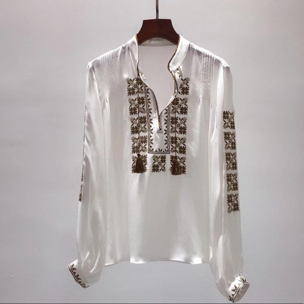 Nili Lotan Silk top embroidery-brand new S